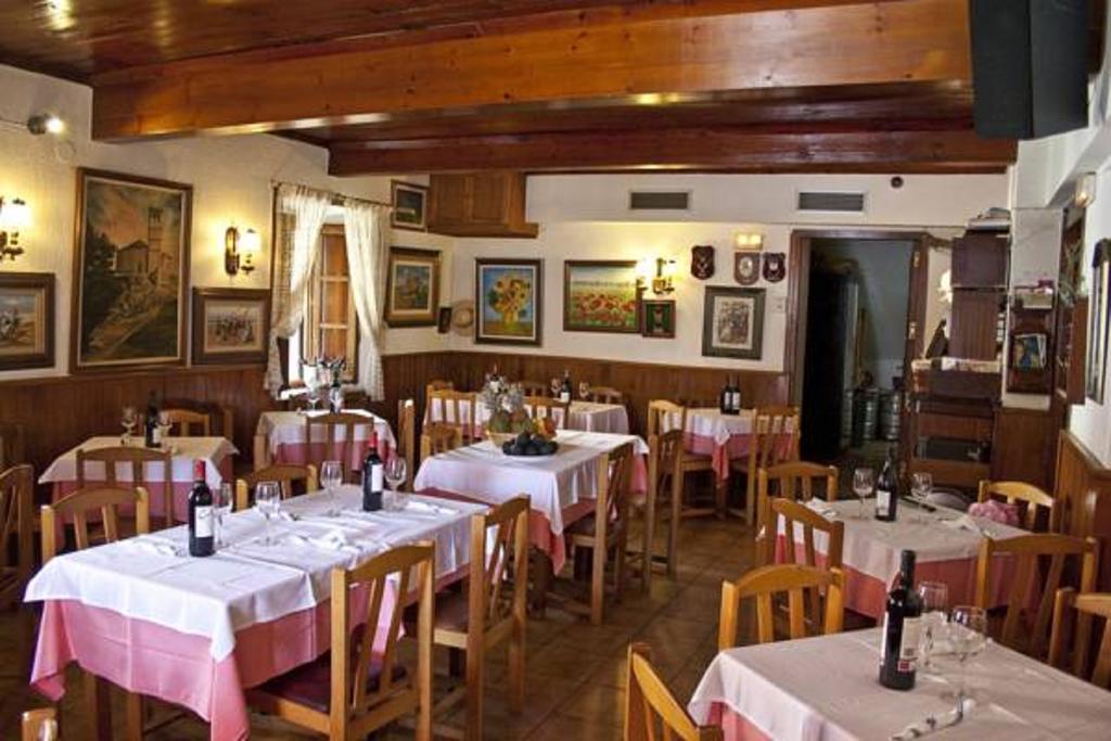 Hostal La Maya Серседилья Экстерьер фото