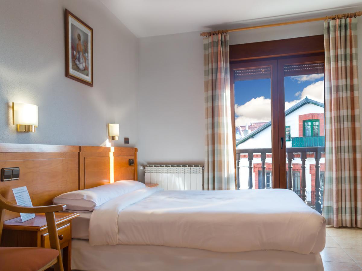 Hostal La Maya Серседилья Экстерьер фото